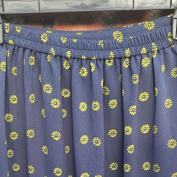 J. CREW Floral Skirt - Picture 7 of 8